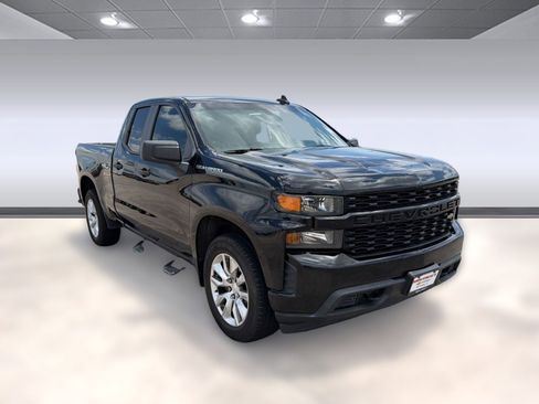 Used 2020 Chevrolet Silverado 1500 Custom w/ Custom Value Package RWD image 6
