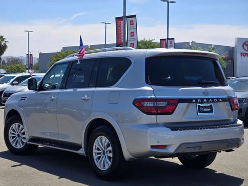 Used 2024 Nissan Armada SV AWD/4WD image 5