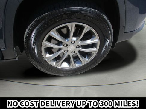 Used 2019 Jeep Cherokee Latitude Plus w/ Cold Weather Group AWD/4WD image 36