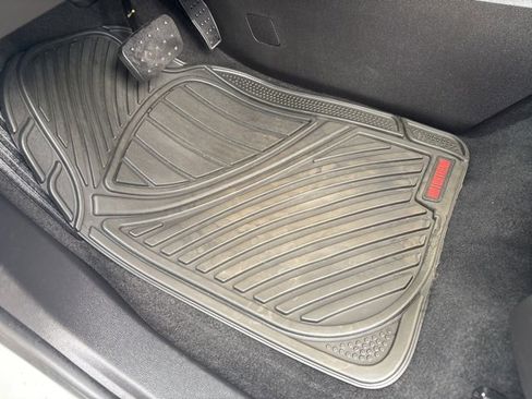 Used 2020 Chevrolet Blazer LT image 11