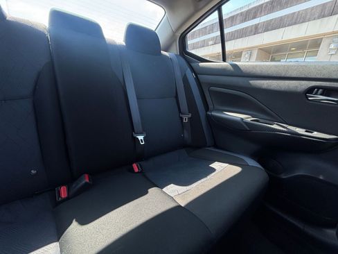 Used 2025 Nissan Versa SV FWD image 36