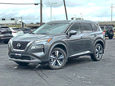 Used 2021 Nissan Rogue SL FWD image 2