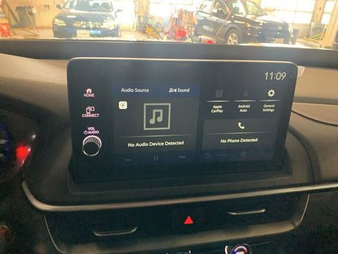 Used 2025 Acura ADX A-Spec image 19