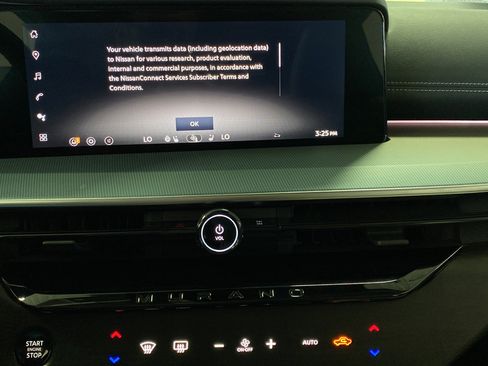 Used 2025 Nissan Murano SL AWD/4WD image 13