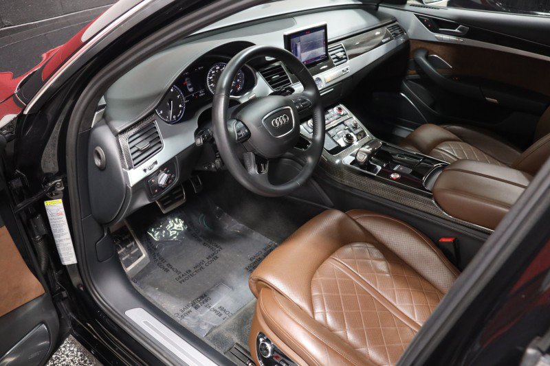 Used 2014 Audi S8 AWD/4WD image 35