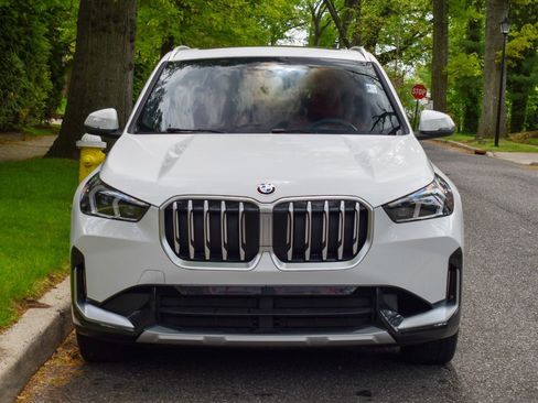 Used 2025 BMW X1 xDrive28i AWD/4WD image 12