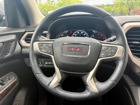 Used 2023 GMC Acadia Denali w/ Denali Ultimate Package FWD image 20