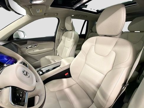 Used 2024 Volvo XC90 B6 Plus w/ Protection Package Premier AWD/4WD image 5