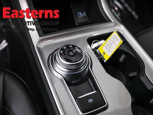 Used 2024 Ford Edge SEL image 13