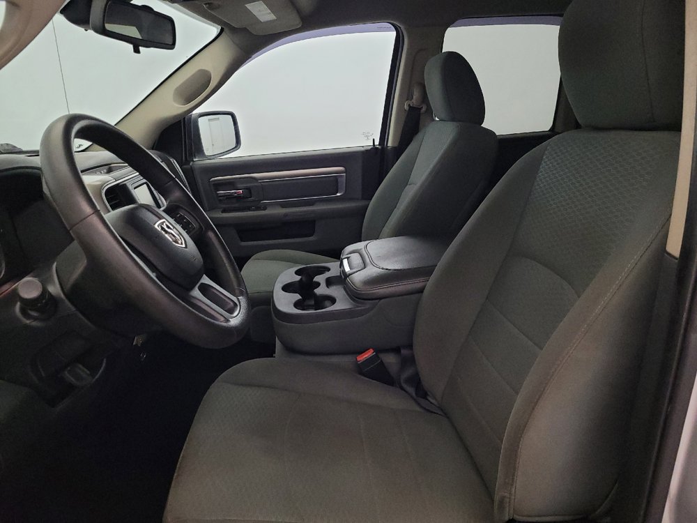 Used 2016 RAM 1500 Classic SLT AWD/4WD image 17