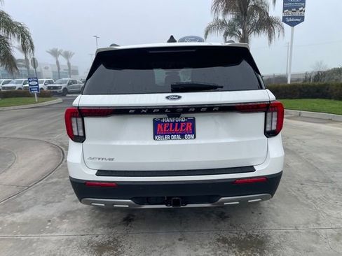 New 2026 Ford Explorer Active w/ Active Comfort Package image 4
