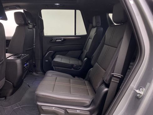 Used 2025 Chevrolet Tahoe High Country image 17