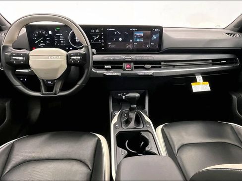 Used 2025 Kia K4 GT-Line w/ GT-Line Premium Package FWD image 14