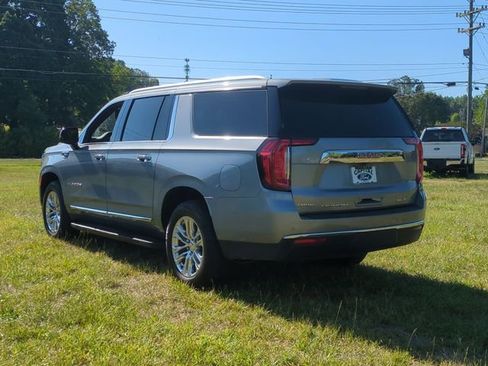 Used 2023 GMC Yukon XL SLT w/ SLT Premium Package AWD/4WD image 11