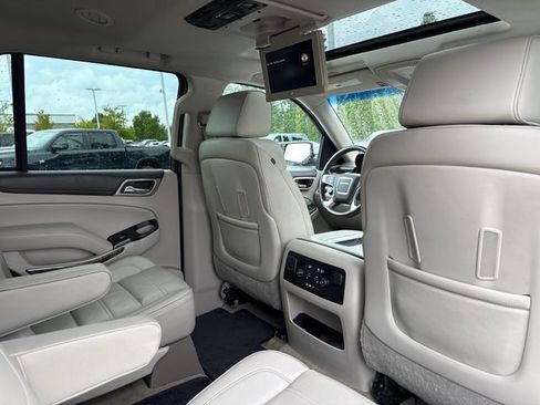 Used 2015 GMC Yukon Denali w/ Premium Package AWD/4WD image 23