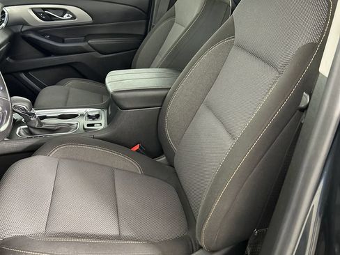 Used 2021 Chevrolet Traverse LT FWD image 12