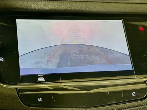 New 2025 Cadillac XT5 Luxury image 9