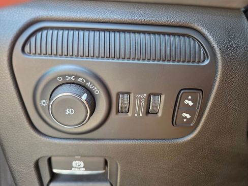 Used 2024 Jeep Wagoneer Series II w/ Flexible Seating Group RWD image 30