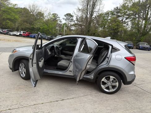 Used 2022 Honda HR-V LX image 18
