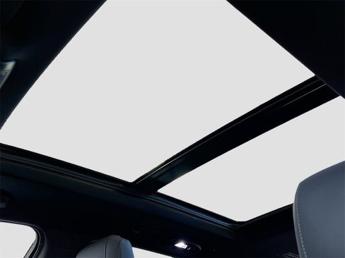 Used 2024 Cadillac XT6 Sport w/ LPO, ONYX Package image 23