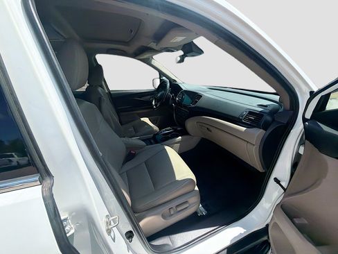 Used 2021 Honda Pilot Touring image 31