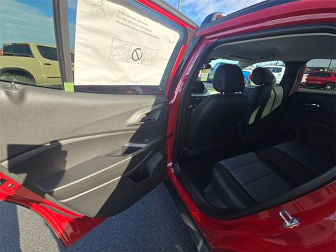 New 2026 Chevrolet Trax LT w/ Driver Confidence Package image 12