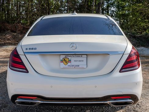 Used 2020 Mercedes-Benz S 560 Sedan w/ AMG Line Exterior image 4