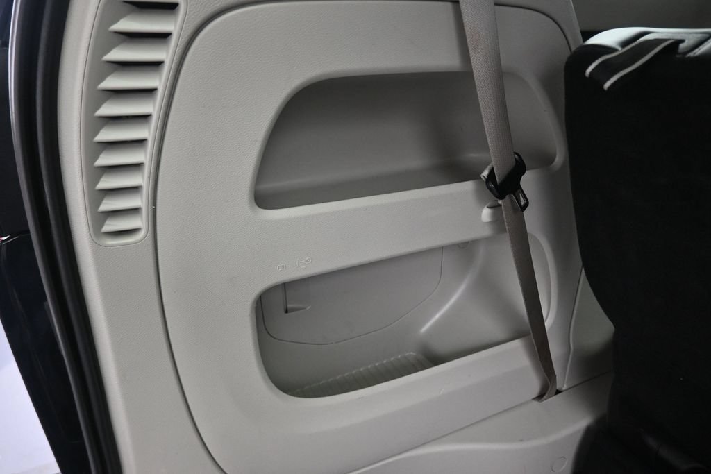 Used 2024 Chrysler Pacifica Touring-L FWD image 61