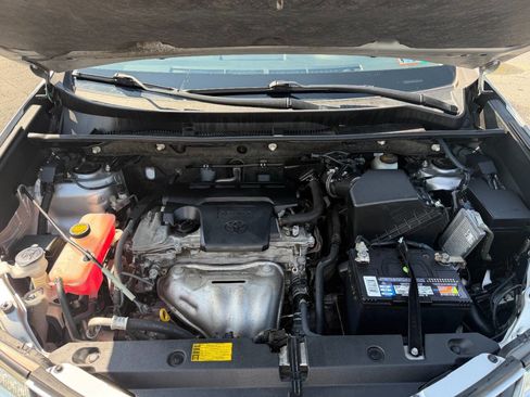 Used 2013 Toyota RAV4 LE image 45