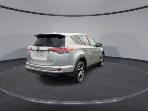Used 2018 Toyota RAV4 LE w/ All Weather Liner Package AWD/4WD image 8