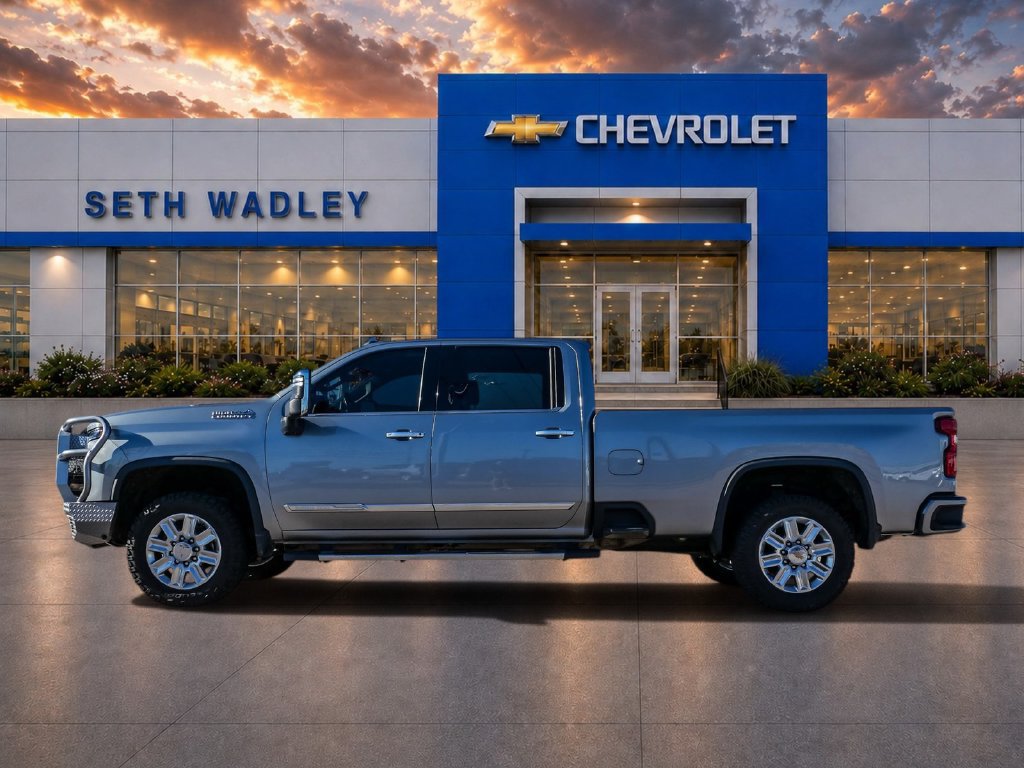 Used 2024 Chevrolet Silverado 3500 High Country w/ Technology Package AWD/4WD image 4