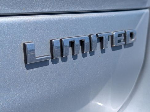 Used 2023 Jeep Grand Cherokee L Limited w/ Trailer Tow Group (B) AWD/4WD image 40