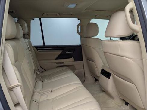 Used 2018 Lexus LX 570 4WD image 18
