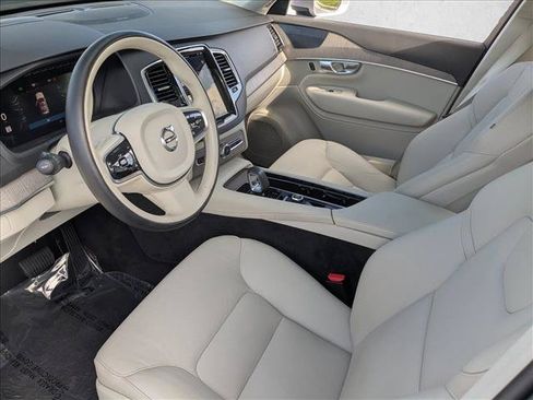 Used 2023 Volvo XC90 B5 Plus w/ Protection Package Premier AWD/4WD image 10