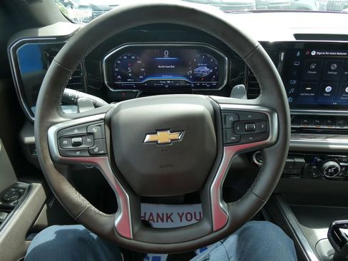 Certified 2025 Chevrolet Silverado 1500 LTZ AWD/4WD image 33