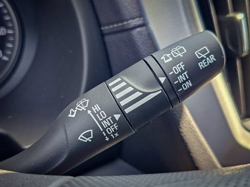 Used 2023 GMC Terrain SLE w/ Driver Convenience Package AWD/4WD image 17