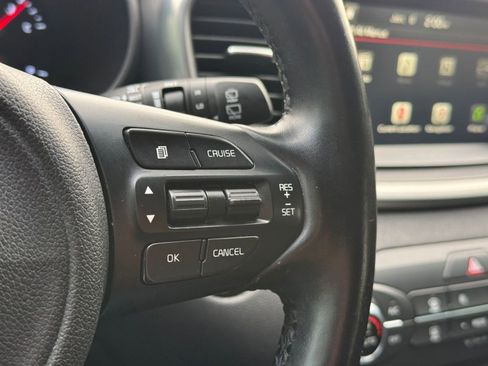 Used 2016 Kia Sorento SX image 27