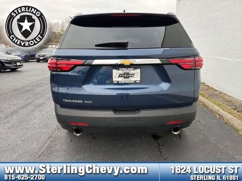 Used 2023 Chevrolet Traverse LS image 4