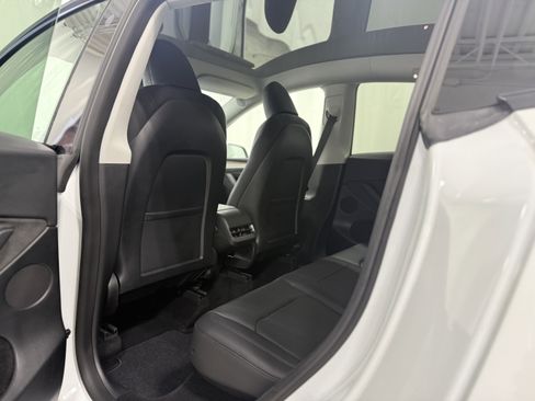 Used 2023 Tesla Model Y Long Range image 24