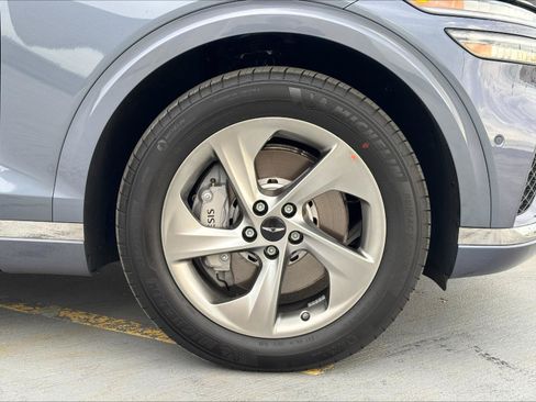 New 2026 Genesis GV70 2.5T AWD/4WD image 5