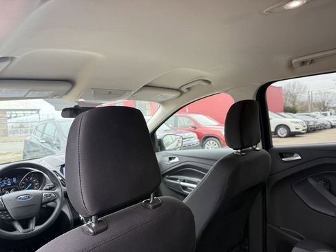 Used 2019 Ford Escape SE image 20