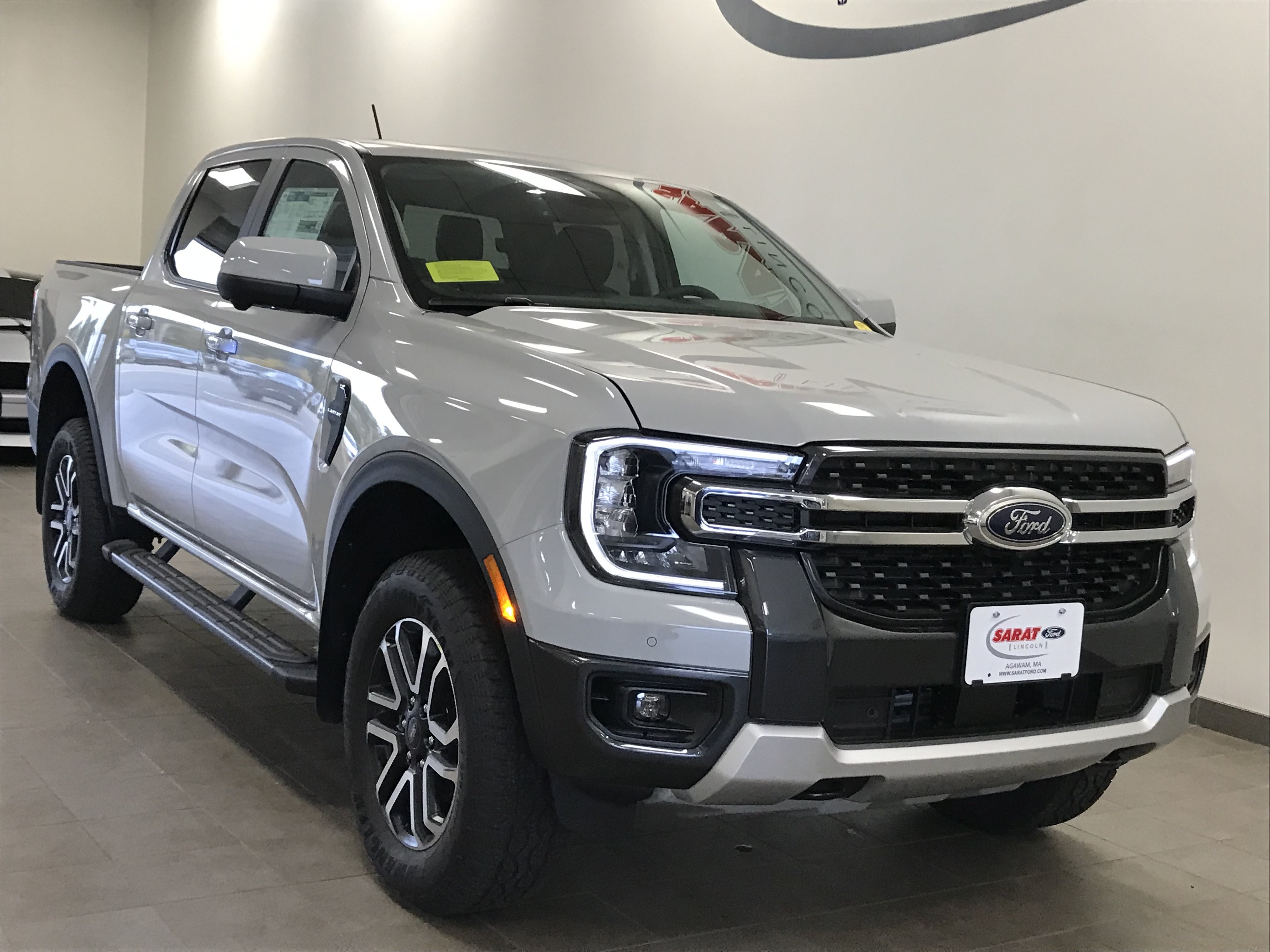 New 2026 Ford Ranger Lariat w/ FX4 Off-Road Package AWD/4WD image 2