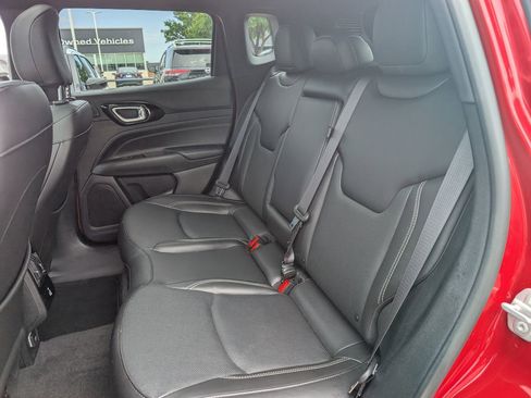 Used 2023 Jeep Compass High Altitude AWD/4WD image 29