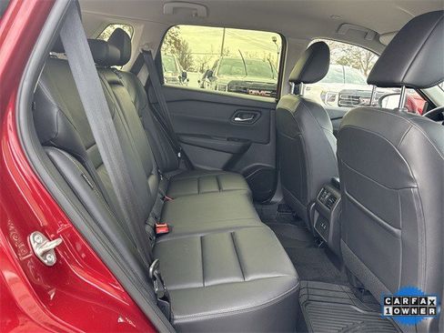 Used 2024 Nissan Rogue SL image 30