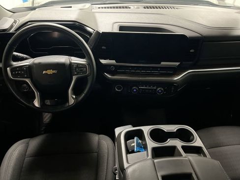 Used 2023 Chevrolet Silverado 1500 LT AWD/4WD image 10