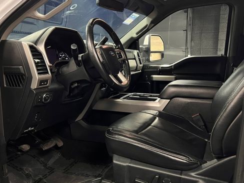Used 2020 Ford F250 Lariat AWD/4WD image 2