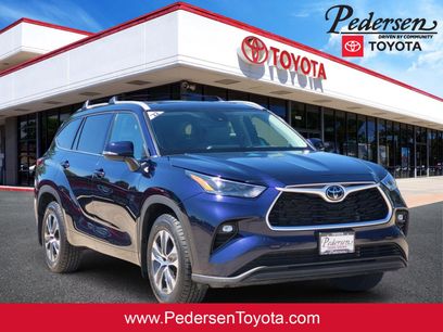 Used 2022 Toyota Highlander XLE