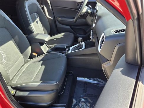 Certified 2023 Hyundai Venue Limited image 15