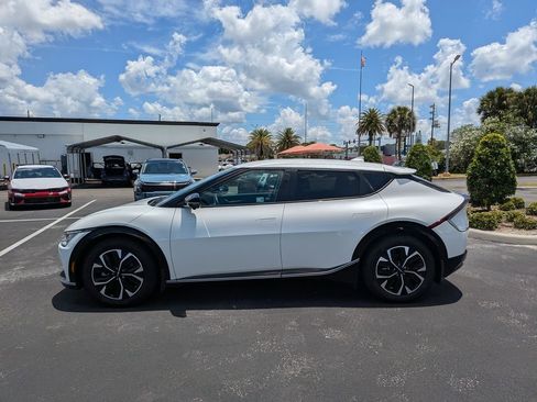 Certified 2022 Kia EV6 Wind w/ Wind Technology Package AWD/4WD image 5