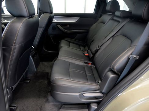 Certified 2025 MAZDA CX-70 Plug-In Hybrid w/ Premium Pkg image 28